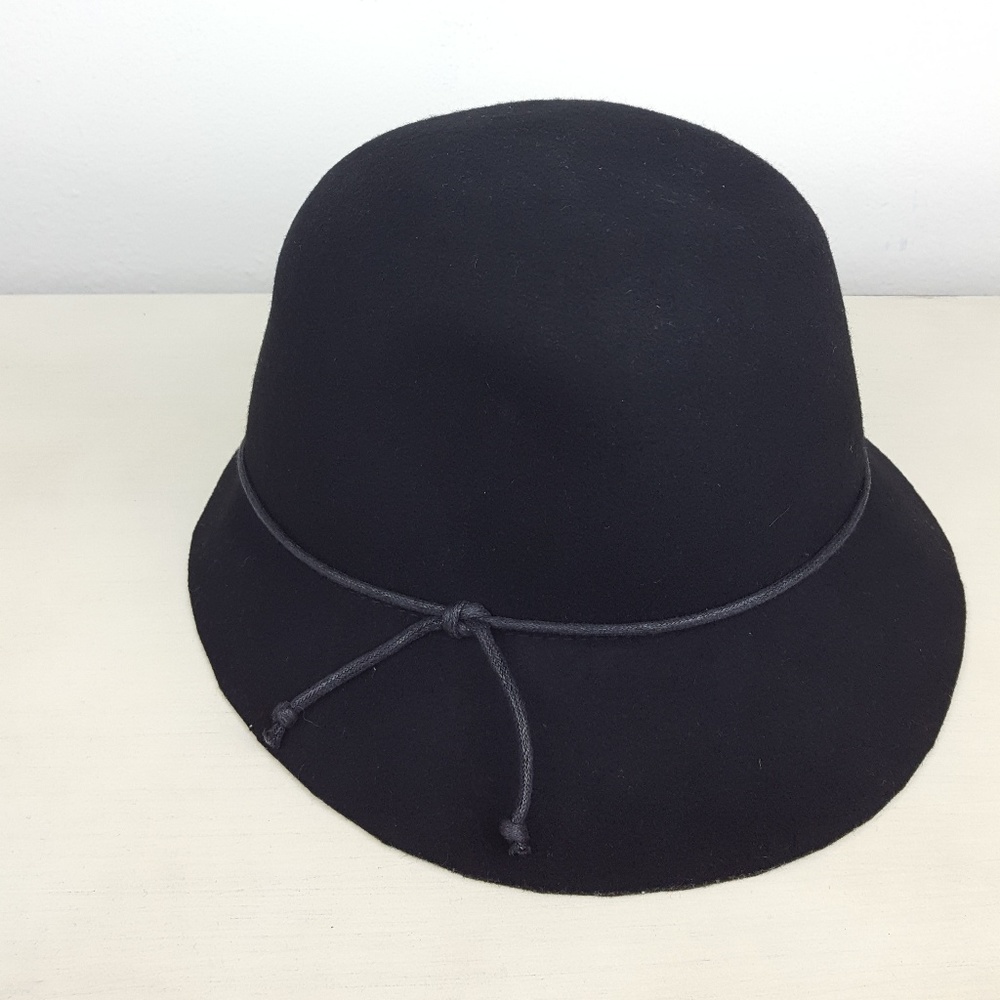 Women's Wool Black Hat